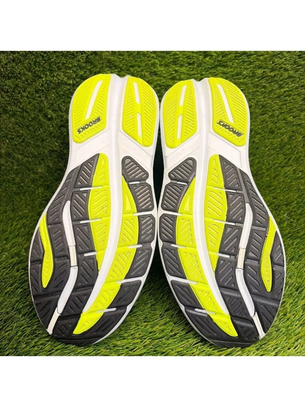 Brooks Ghost Max 3 Mens Size 13 Black Lime Blue Athletic Running Shoes Sneakers